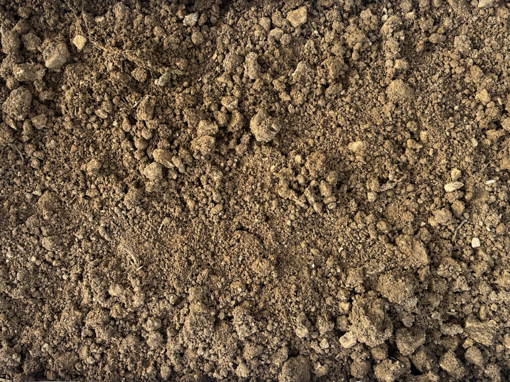 Terre végétale non criblée - REVAL Matériaux